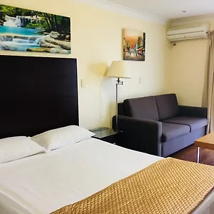 Centenary Motor Hotel