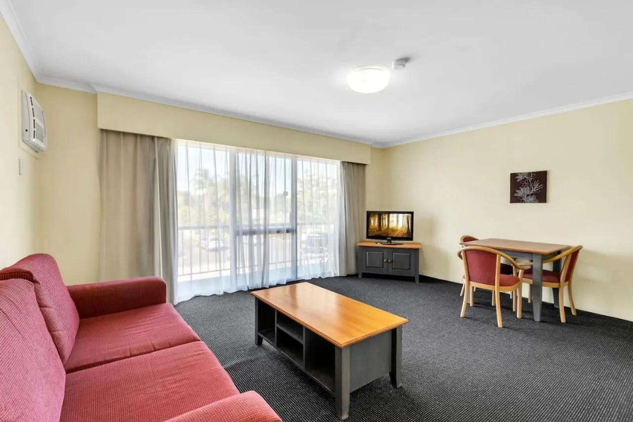 Quiet Unit In Leafy Hotel Brisbane